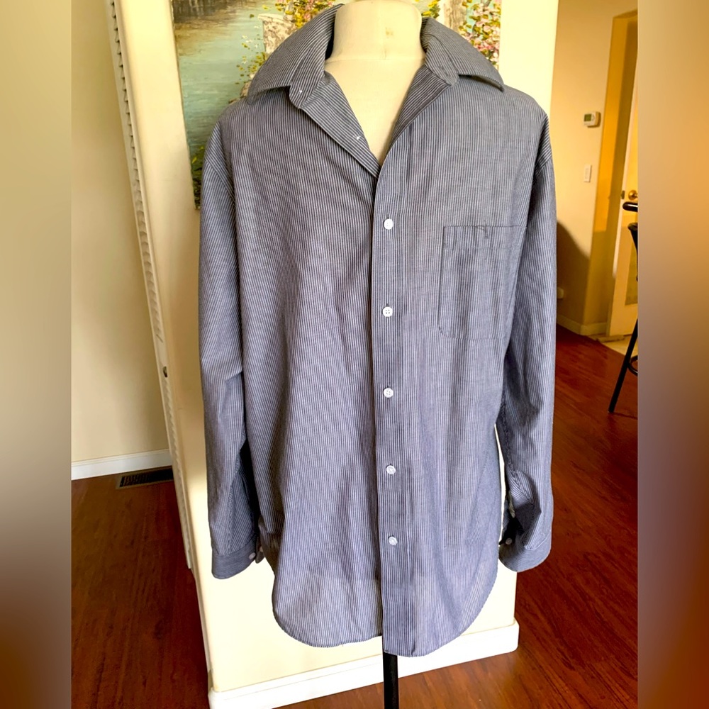 great pinstripe shirt in excellent condition